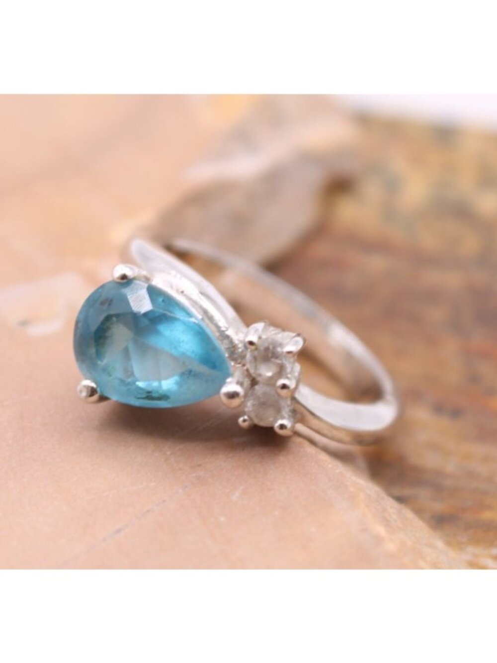 Pear Cut Aquamarine Gemstone Solitaire Ring Rhinestone Accent Size 6 Silver Tone